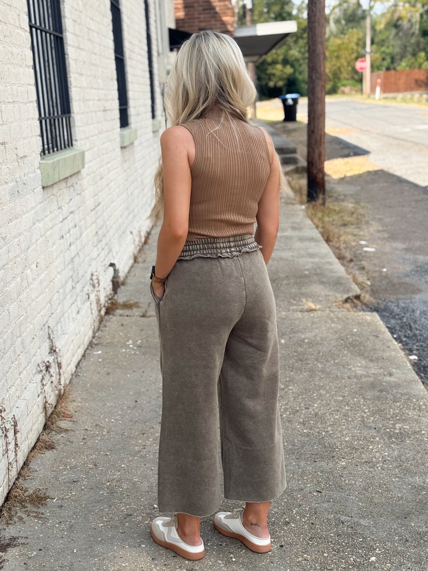 Weekend Downtime Cropped Pants OLIVE